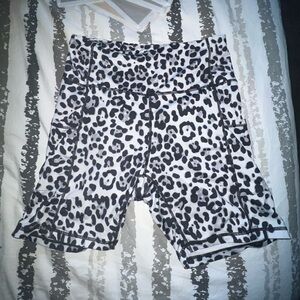 Cheetah biker shorts with pockets